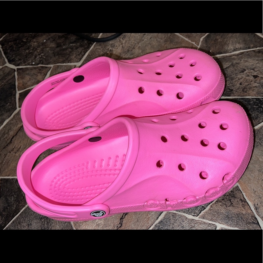 Crocs size women’s 10 men’s 8